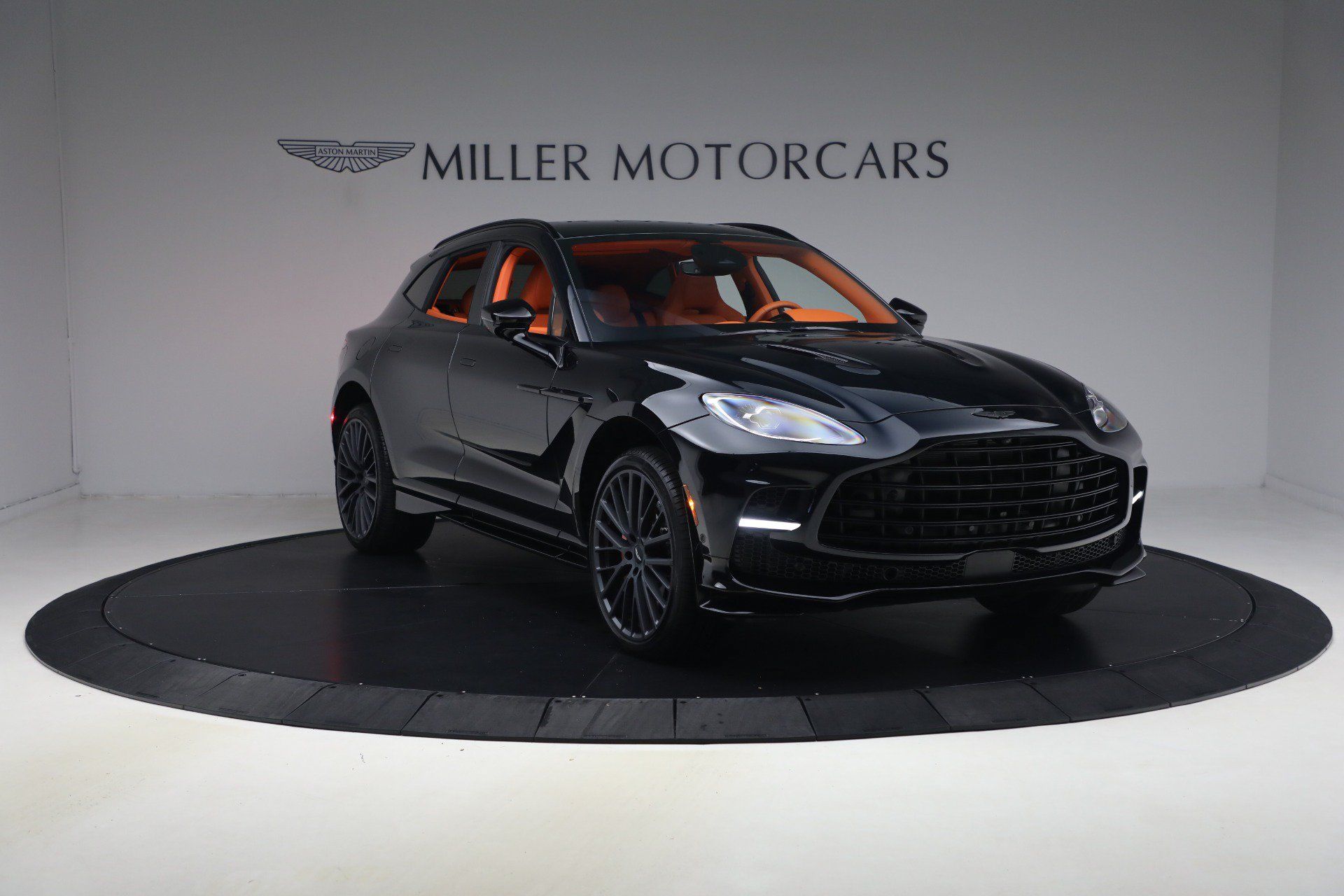 Used 2025 Aston Martin DBX 707 AWD/4WD image 11