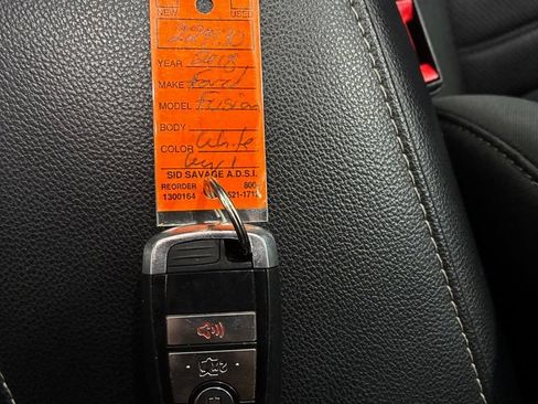 Used 2018 Ford Fusion SE w/ Fusion SE Technology Package FWD image 18