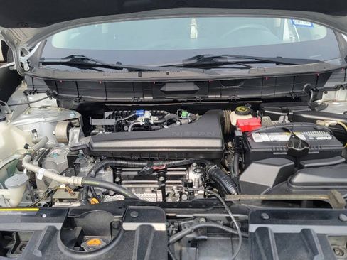 Used 2015 Nissan Rogue SV FWD image 34