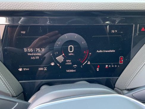 Used 2026 GMC Yukon XL Denali w/ Sun & Power Step Package AWD/4WD image 18