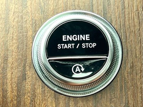 Certified 2023 Mercedes-Benz GLC 300 4MATIC image 36