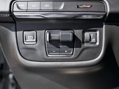 Used 2023 Cadillac Escalade V w/ LPO, ONYX Package image 57