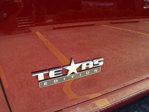 Used 2017 Chevrolet Silverado 1500 LT w/ Texas Edition RWD image 12