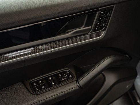 New 2026 Porsche Cayenne S image 28