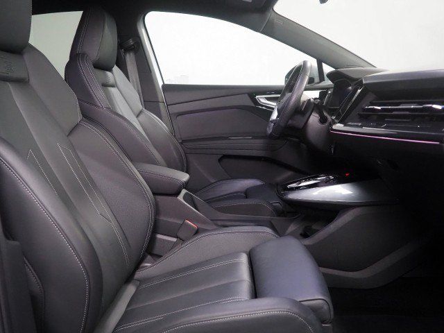 Used 2024 Audi Q4 e-tron quattro Prestige Sportback AWD/4WD image 15