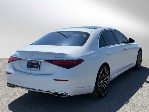 Used 2024 Mercedes-Benz S 500 4MATIC image 3