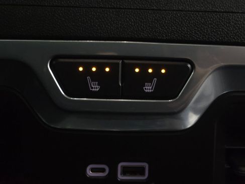 Used 2022 Chevrolet Silverado 1500 LTZ w/ LTZ Premium Package image 37