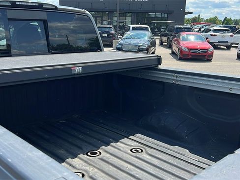 Used 2018 Nissan Titan PRO-4X image 35