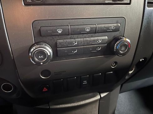 Used 2009 Nissan Titan SE w/ SE Drivers Convenience Pkg RWD image 25