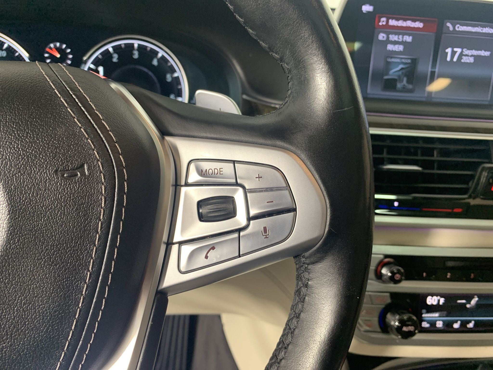 Used 2019 BMW 740i xDrive w/ Executive Package AWD/4WD image 19