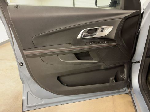 Used 2015 Chevrolet Equinox LT w/ Driver Convenience Package image 12