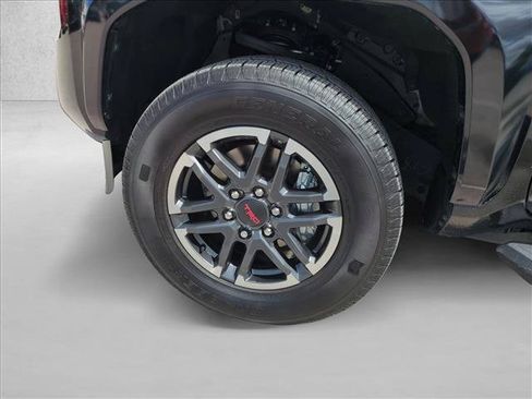 Used 2025 Toyota Tacoma TRD Sport AWD/4WD image 22