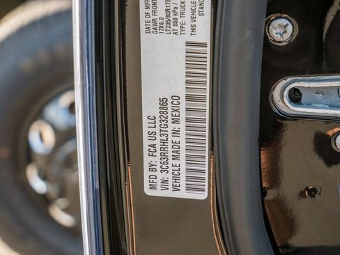 New 2026 RAM 3500 Big Horn AWD/4WD image 43