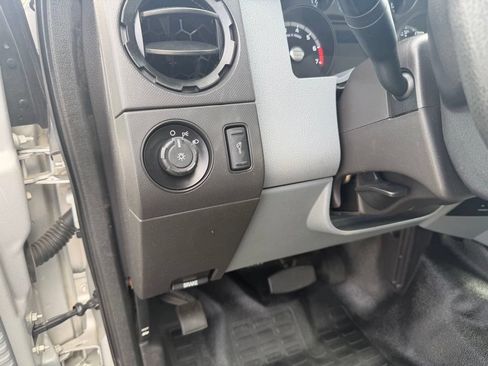 Used 2015 Ford F250 XL w/ Power Equipment Group AWD/4WD image 12