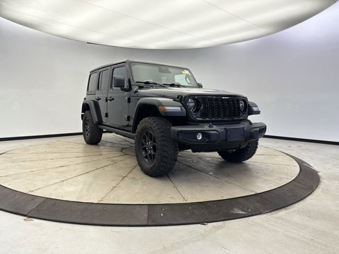 Used 2025 Jeep Wrangler Unlimited Sport AWD/4WD image 4