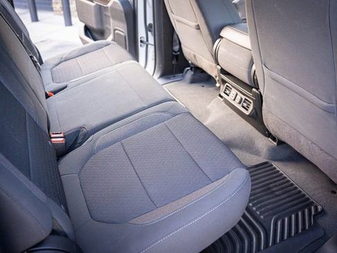 Used 2022 GMC Sierra 2500 SLE image 33