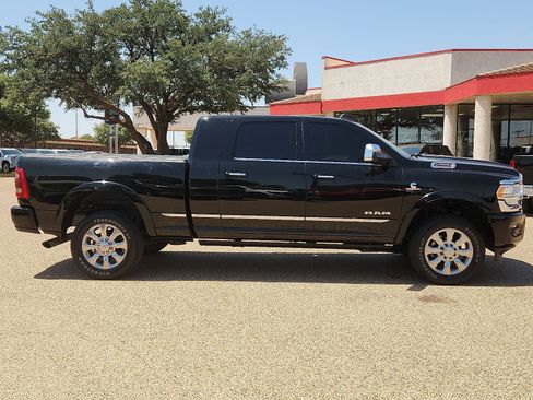 Used 2022 RAM 2500 Limited AWD/4WD image 5