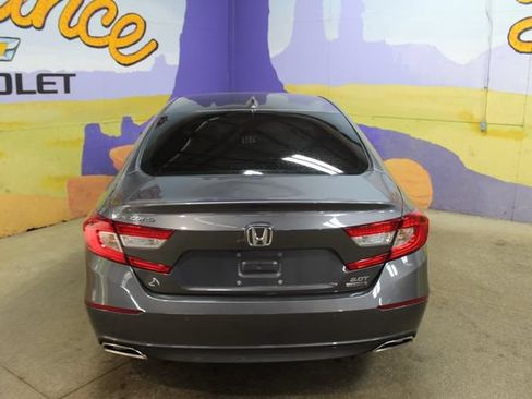 Used 2019 Honda Accord Touring image 7