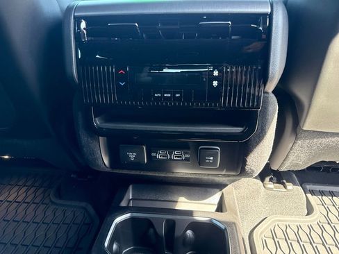 New 2026 Jeep Grand Wagoneer 4WD image 13