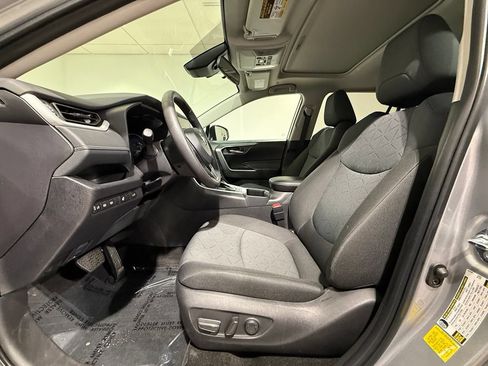 Certified 2025 Toyota RAV4 XLE w/ Convenience Package AWD/4WD image 13