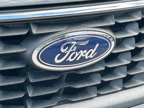 Used 2023 Ford Escape SE w/ Class II Trailer Tow Package image 10