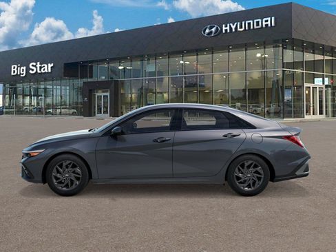 New 2026 Hyundai Elantra Hybrid FWD image 3