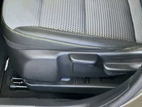 Used 2024 Chevrolet Trax LT w/ LT Convenience Package image 22