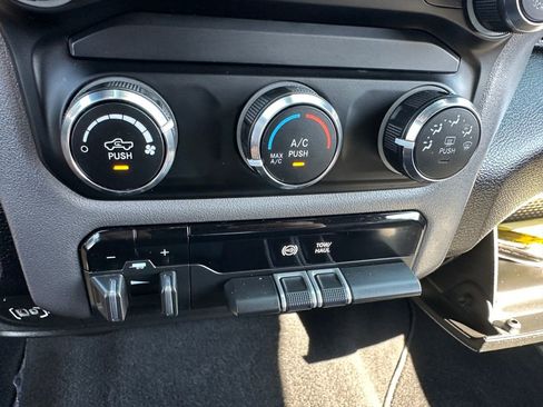 Used 2024 RAM 3500 Big Horn image 24