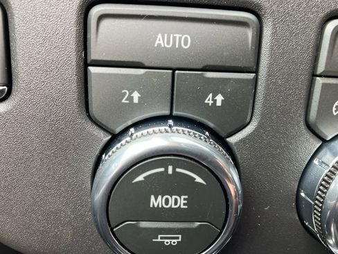 New 2026 GMC Sierra 1500 SLE image 15