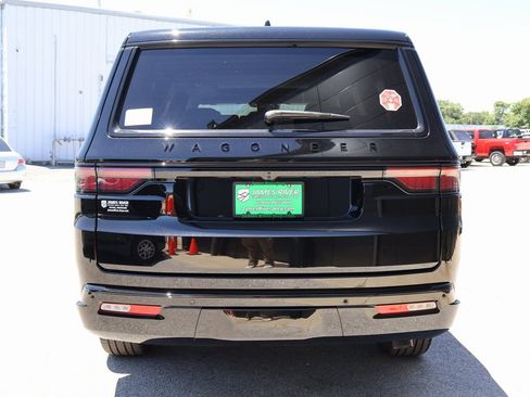 New 2025 Jeep Wagoneer L Series II w/ Premium Group I image 4
