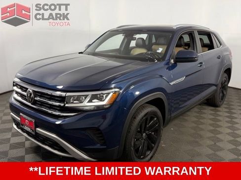 Used 2023 Volkswagen Atlas Cross Sport SE image 3