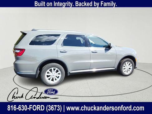 Used 2022 Dodge Durango SXT AWD/4WD image 3