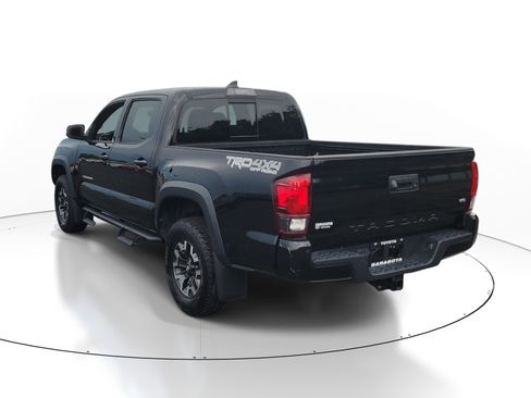 Used 2018 Toyota Tacoma TRD Off-Road w/ Technology Package AWD/4WD image 4