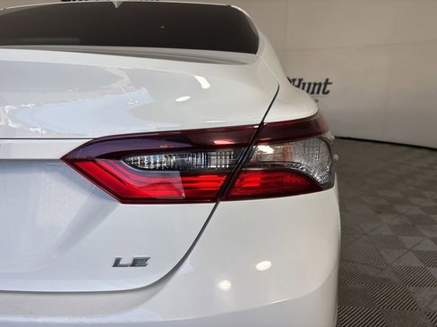 Used 2021 Toyota Camry LE FWD image 33