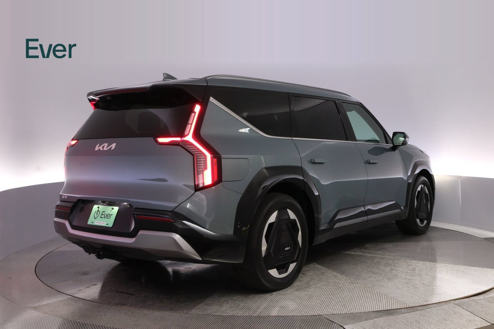 Used 2024 Kia EV9 Land AWD/4WD image 3