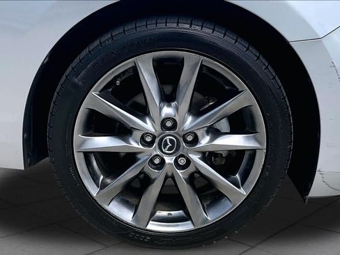 Used 2018 MAZDA MAZDA3 Touring FWD image 10