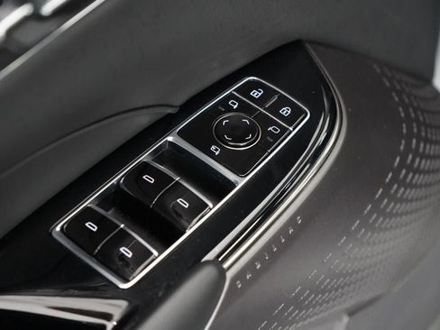 Used 2024 Cadillac Lyriq Luxury AWD/4WD image 22