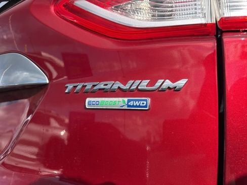 Used 2016 Ford Escape Titanium image 10