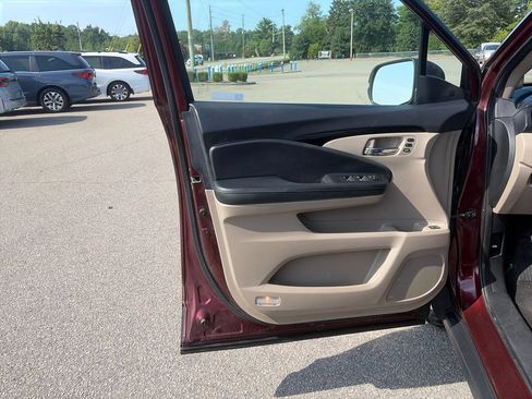 Used 2019 Honda Pilot Elite image 11