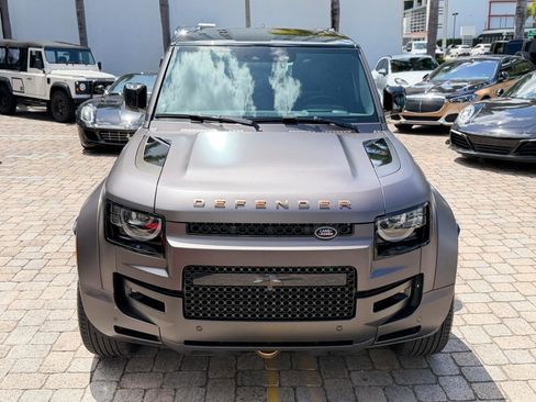 Used 2025 Land Rover Defender 110 AWD/4WD image 4
