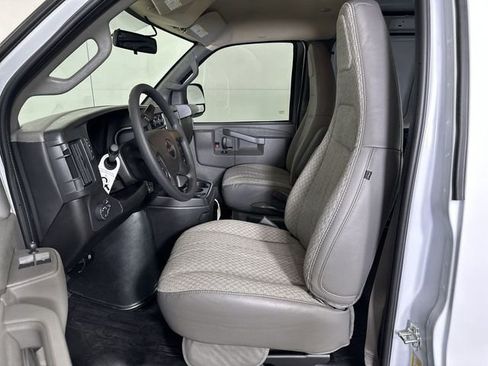 New 2026 GMC Savana 3500 Extended w/ Driver Convenience Package RWD image 20