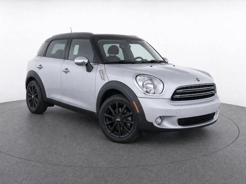 Used 2016 MINI Cooper Countryman FWD image 1