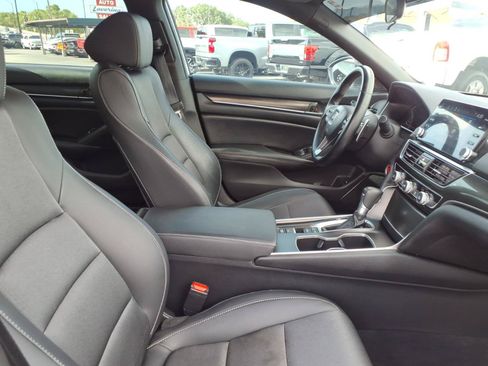 Used 2021 Honda Accord Sport image 10