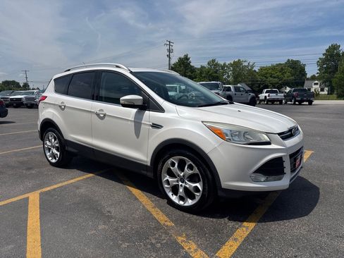 Used 2015 Ford Escape Titanium AWD/4WD image 4