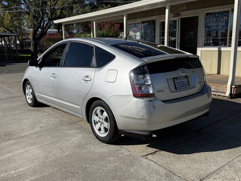 Used 2004 Toyota Prius FWD image 5