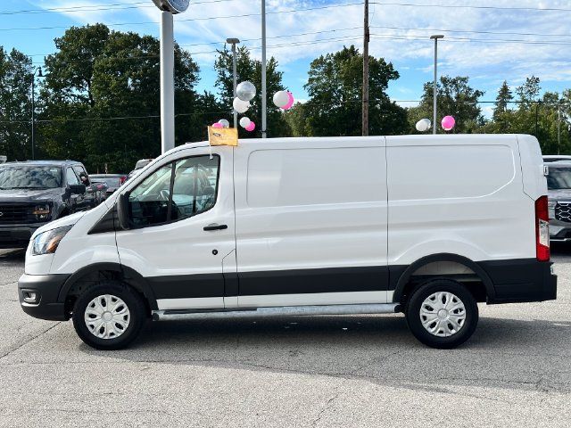 Certified 2025 Ford Transit 250 Low Roof w/ Exterior Upgrade Package RWD image 4