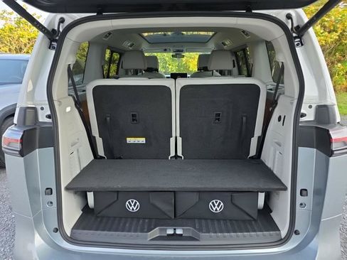 Used 2025 Volkswagen ID. Buzz 1st Edition AWD/4WD image 15