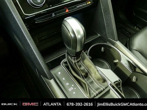 Used 2023 Volkswagen Atlas SE image 16