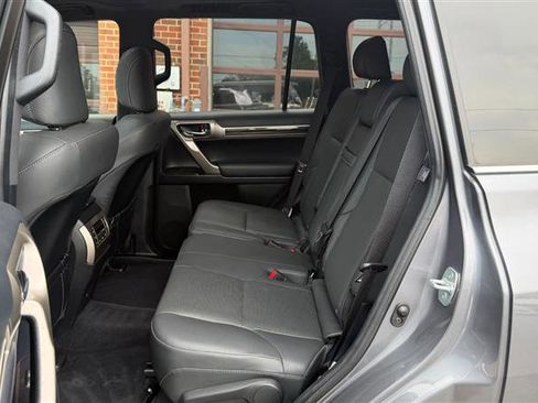 Used 2020 Lexus GX 460 Premium w/ Premium Package AWD/4WD image 21