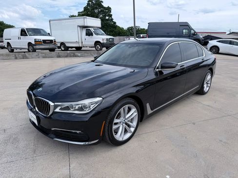 Used 2017 BMW 750i xDrive AWD/4WD image 16